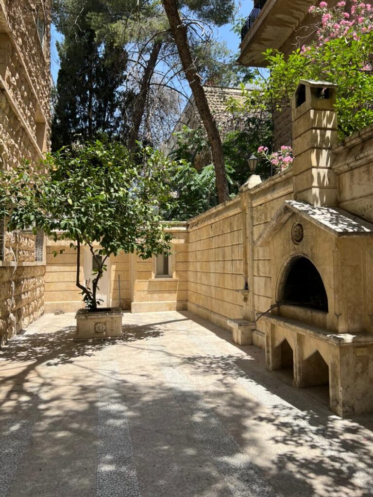 Serviced Apartment with Garden in Aleppo: Veranda Suite | BBQ Corner